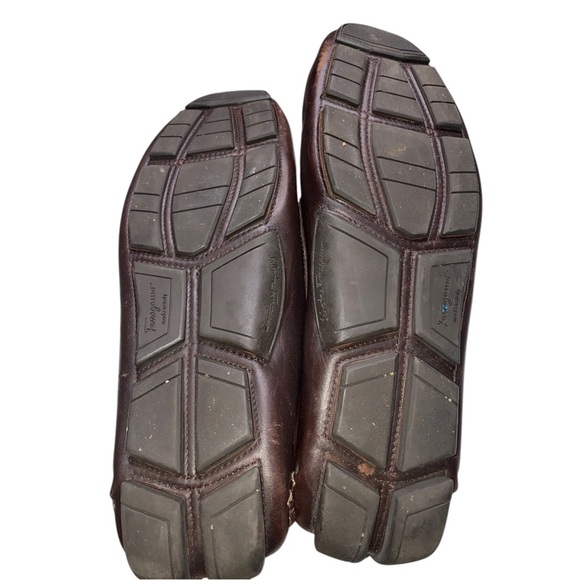 Salvatore Ferragamo men’s Brown Leather Loafers with Elegant Metal size 10 - Picture 7 of 8
